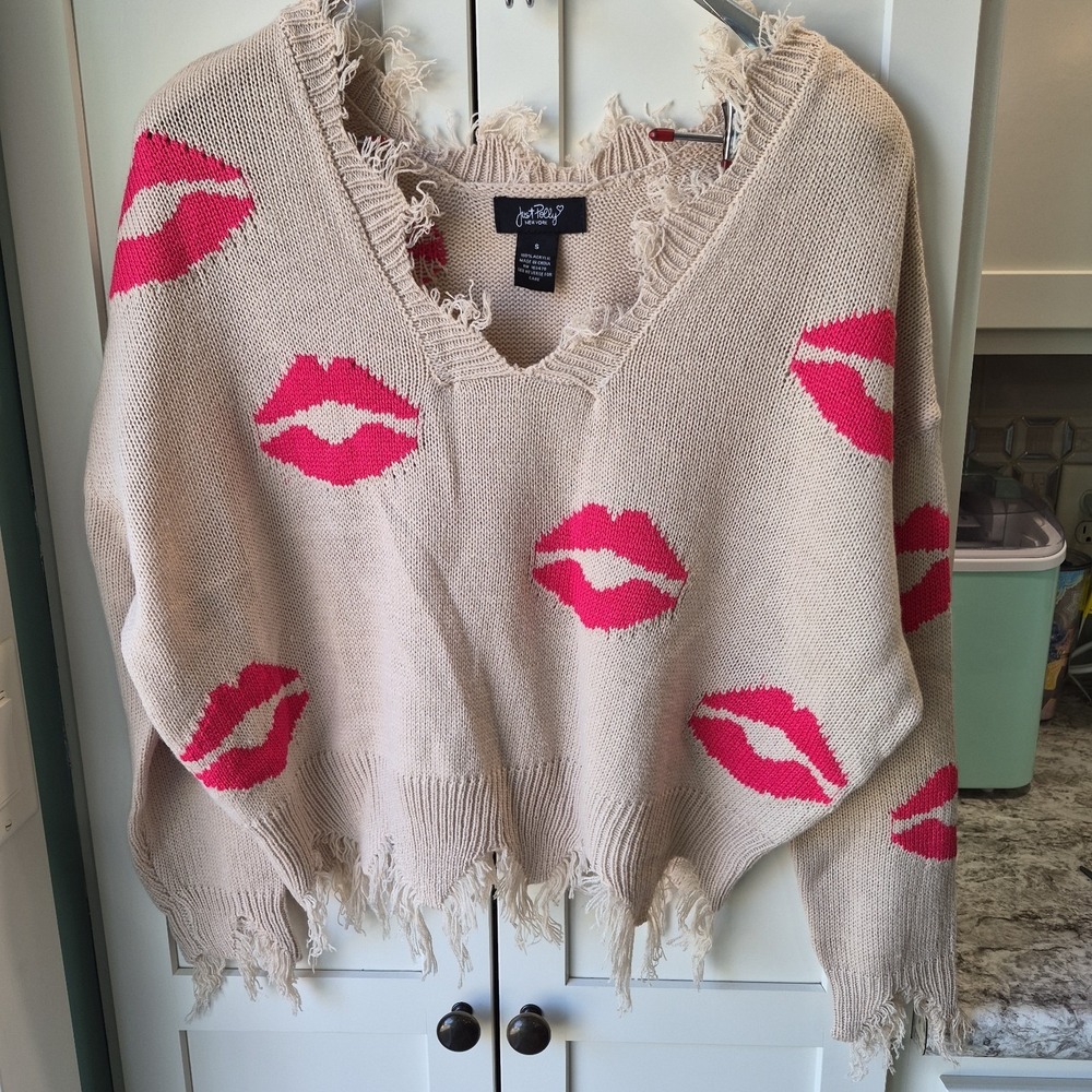 Just Polly New York womens distressed cream sweater Sz S Red Lips NWOT
